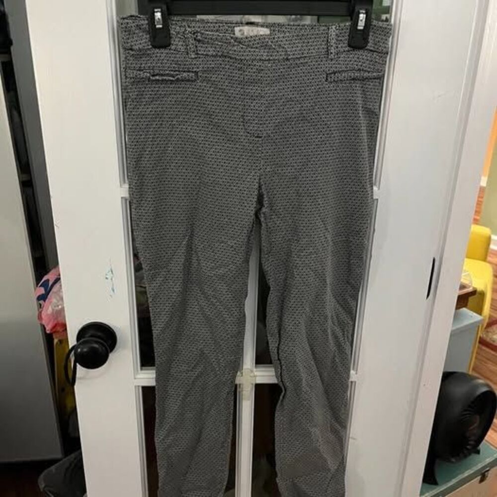 Lila Rose Patterned Pants Size 6